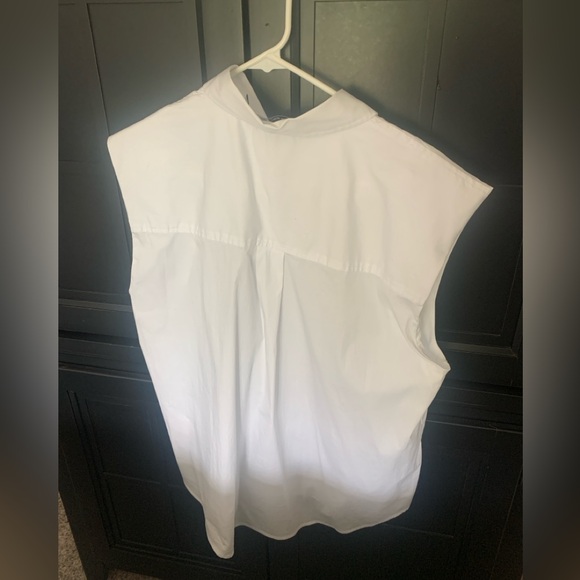 Calvin Klein White Sleeveless Cotton Button Down Shirt  (size XL) - Picture 2 of 3